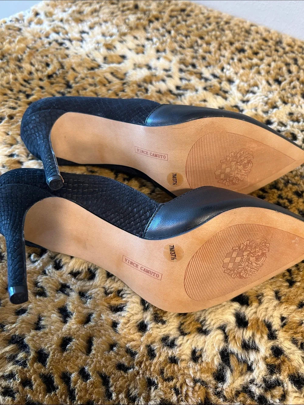 Vince Camuto Black Pointed Toe Leather Pumps